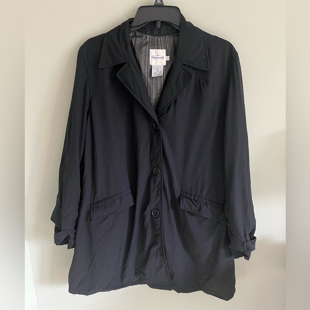 Faconnable wool black lightweight Italian classic trench coat M